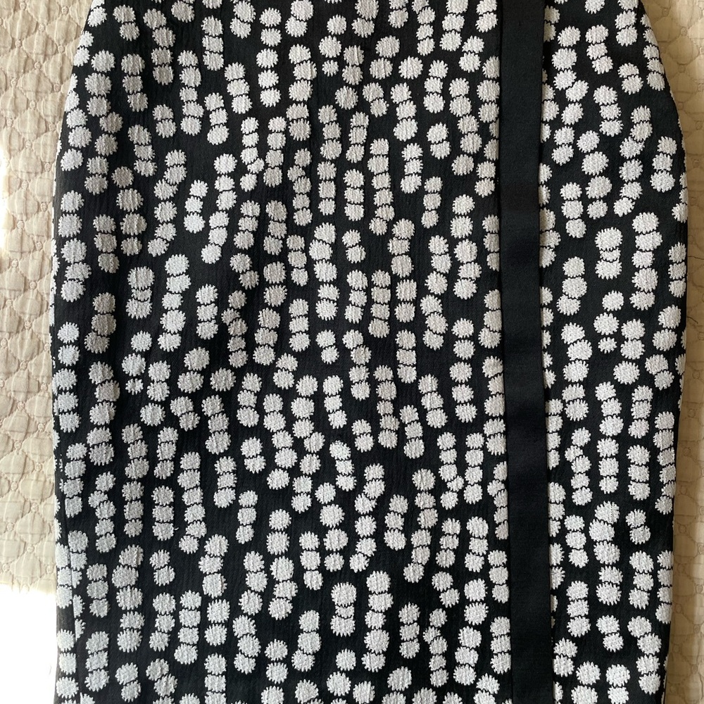 Ann Taylor Black and White Midi Pencil Skirt